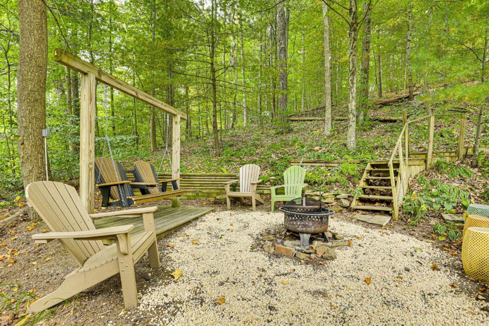 Carrollton Cabin with Patio and Fire Pit!